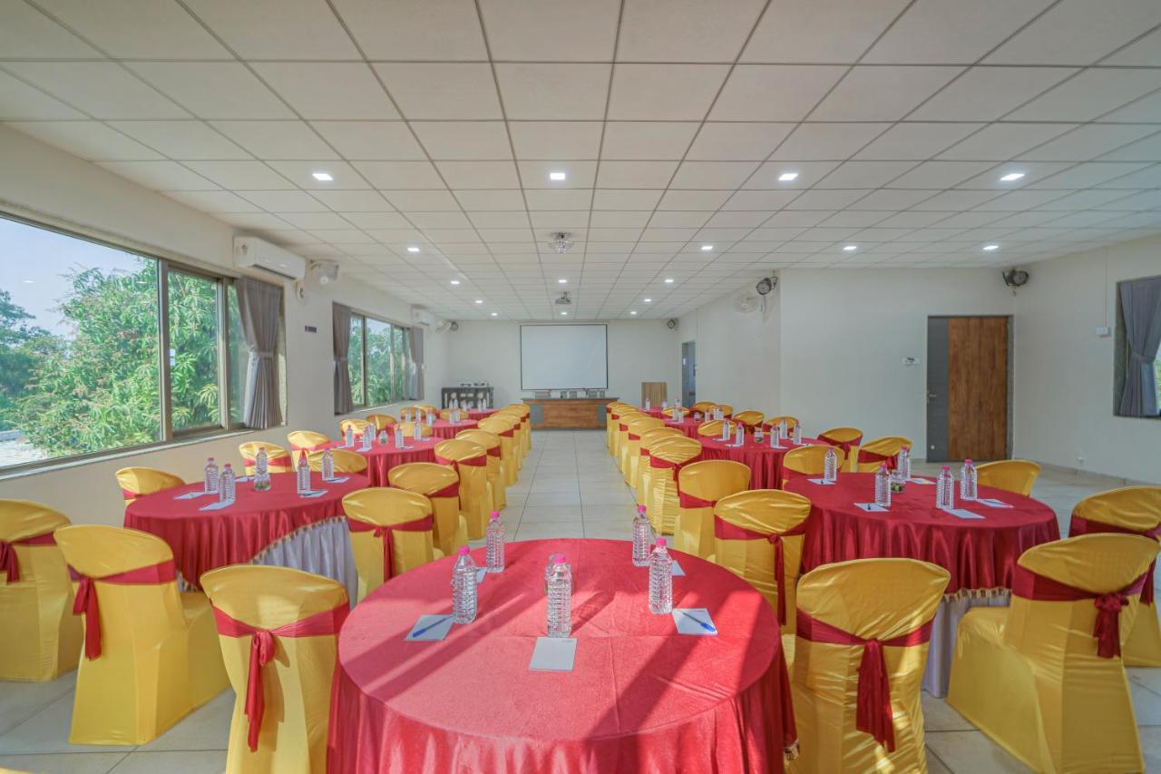 Sterling Gir Hotel Talala Buitenkant foto